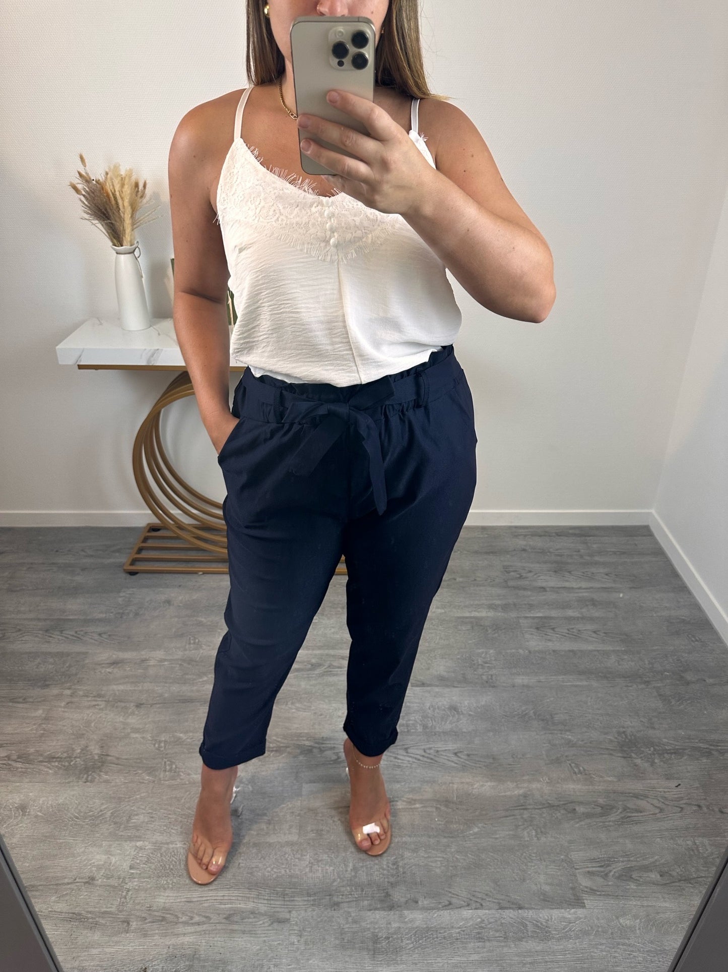 Pantalon carotte ceinturé