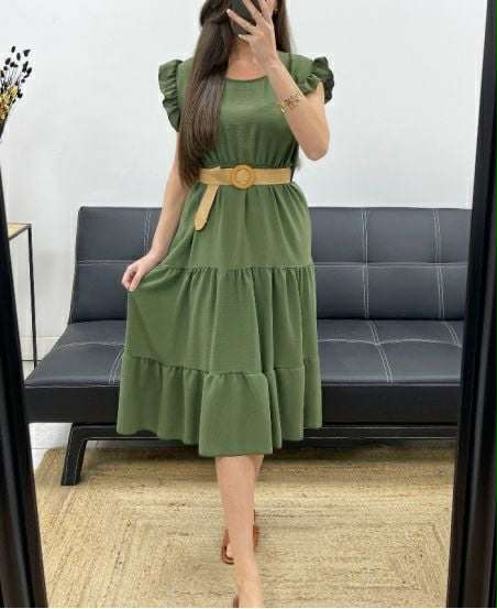 Robe fluide ceinturée à volants